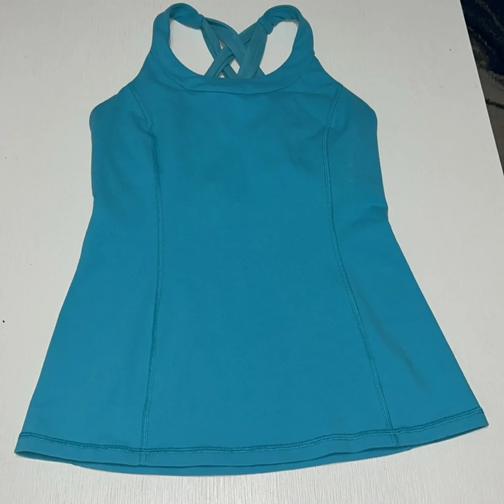 Lululemon " Enhearten " tank top in peacock blue size 6 - Picture 5 of 6